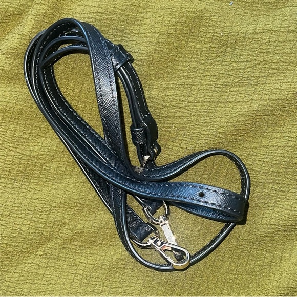 Michael Kors Mini Savannah XS Leather Satc… - Picture 8 of 8